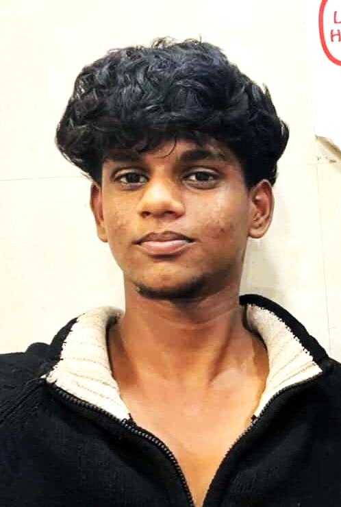 வேலூர் ரிதிஷ் சுரேஷ் மறைந்தும் தன் உடல் உறுப்புகளால் 5 பேருக்கு வாழ்வு கொடுத்தார்